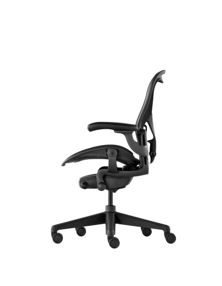 Herman Miller Aeron Remastered Graphite – страничен профил на ергономичен стол